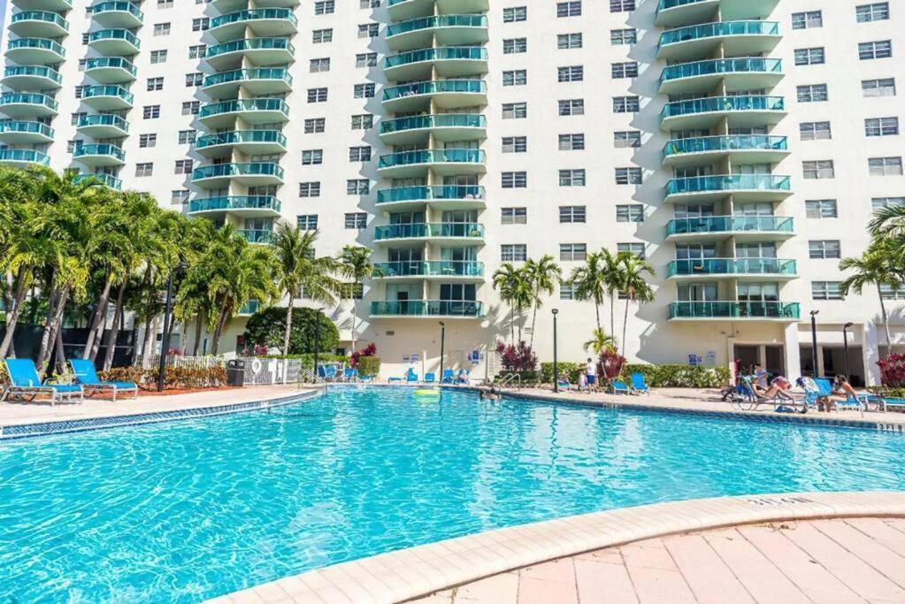 شاطئ سَني إسلِس Miami Holiday Apartments المظهر الخارجي الصورة